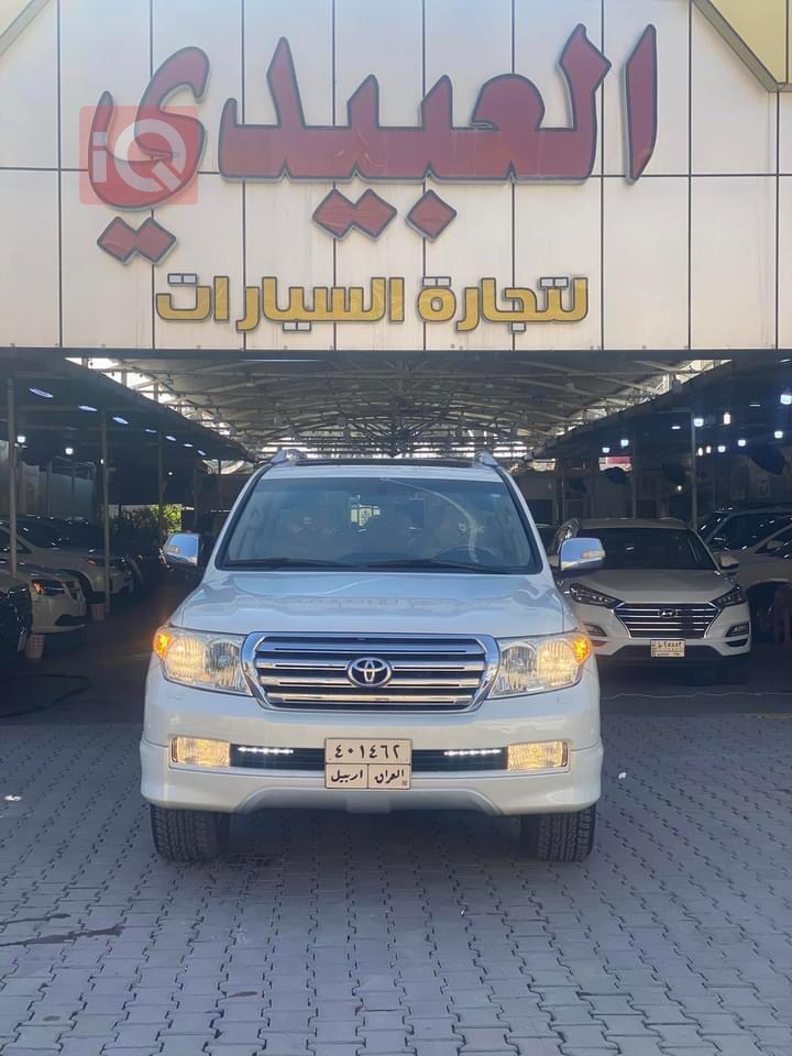 تۆیۆتا لاند کروزەر
